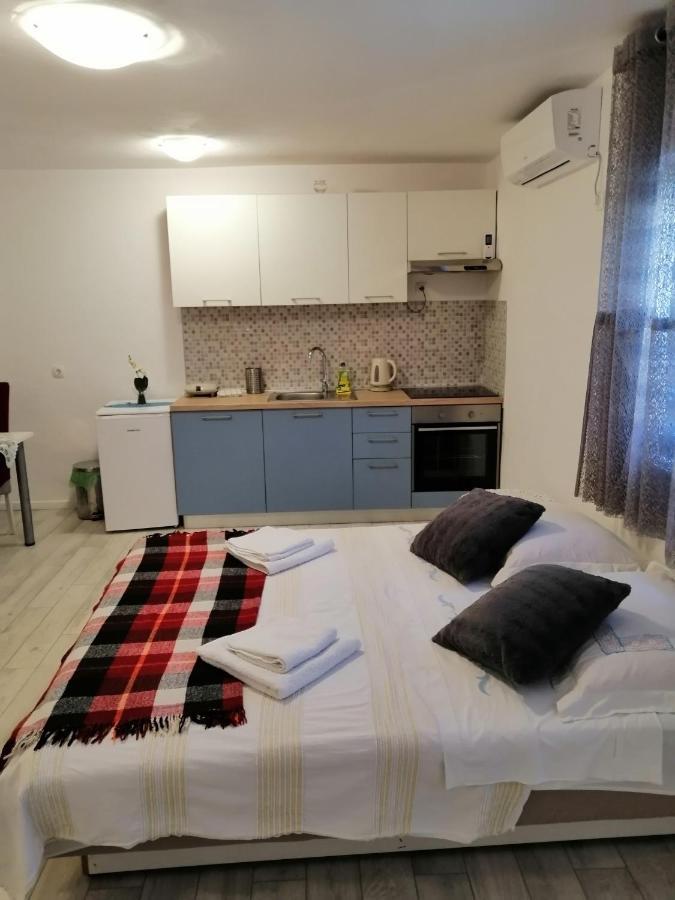 Flash Apartment ชิเบนิก ภายนอก รูปภาพ